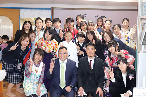 写真：卒園者＆保護者の声